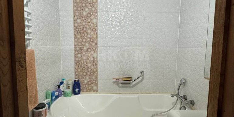 14686